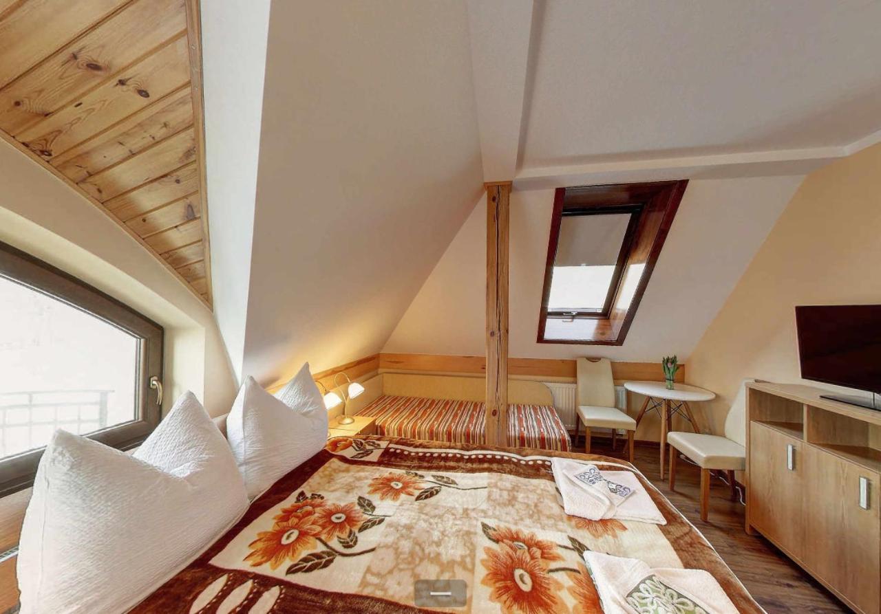 Villa Jura Pokoje Goscinne Zarki Exterior foto